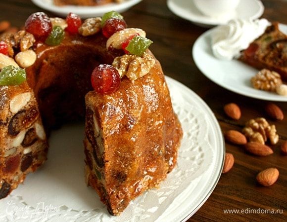 Желательно выдержать пирог в течение суток.