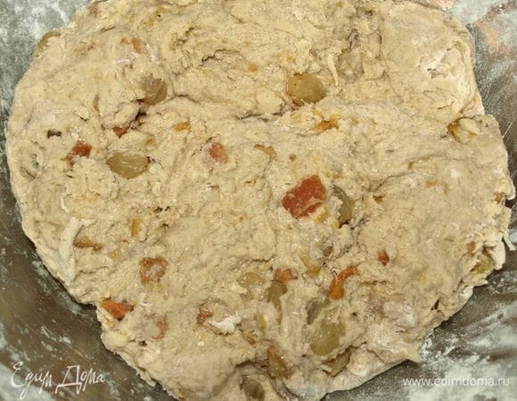 Замешиваем мягкое тесто.