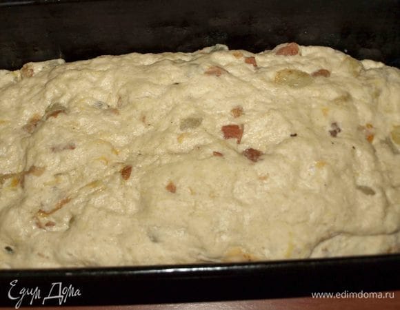 Даем тесту еще раз подойти. И отправляем в заранее разогретую до 180°С духовку на 40 минут. 