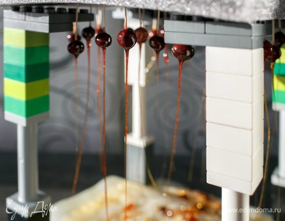 Зато есть фотография результата. Посмотрите, какое замечательное устройство сделал мне сын! Вместо поролона можно взять пенопласт.