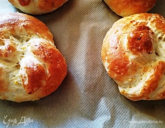 Мексиканский кукурузный хлеб в форме булочек тоже готов!