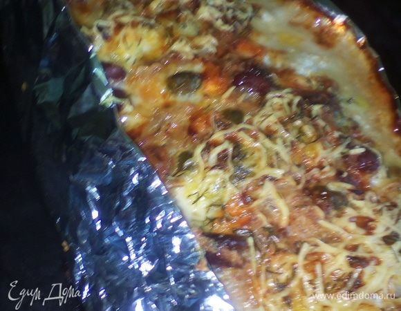 Запекать при температуре 200°С 1 час. До выемки из фольги охладить.