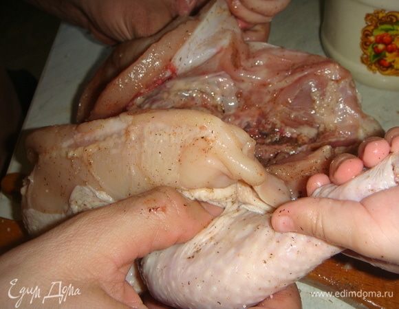 Не забываем натирать внутреннюю часть.