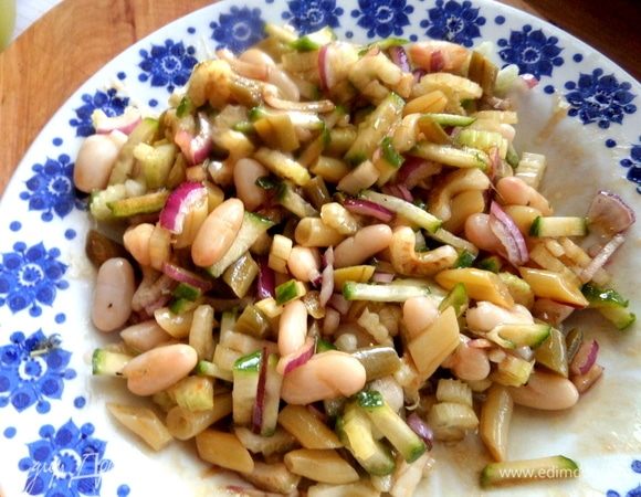 Перемешать несколько раз, чтобы пропитать весь состав. Лучше дать постоять в холодильнике.