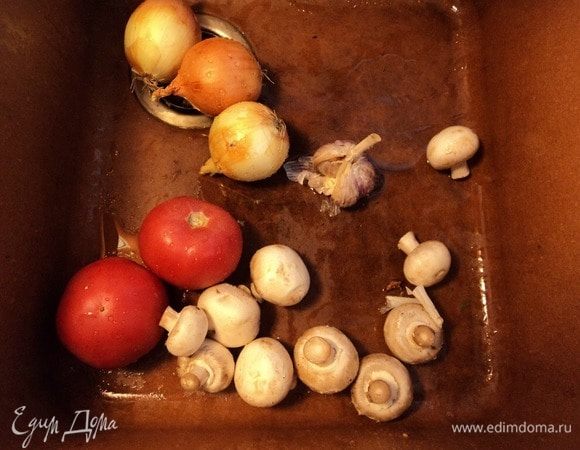 Лук репку, помидорки, чеснок, шампиньончики...