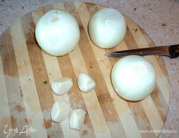 Вот еще к «выкройке» чесночок-лучок.