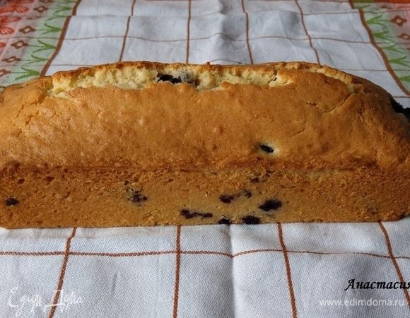 Оставить остывать 15 минут, затем извлечь пирог из формы.