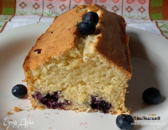 Получился очень сочный и нежный пирог. Приятного аппетита!