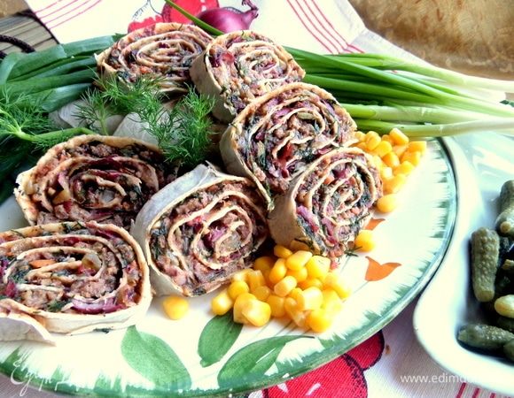 Закуска самодостаточная, у нее богатый вкус.