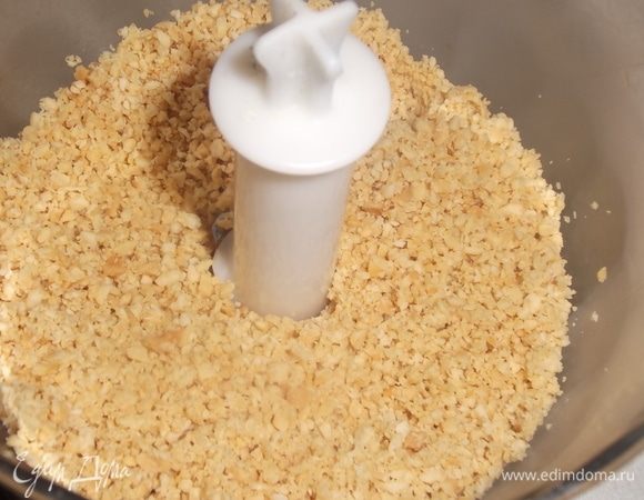 Должна получиться мелкая крошка.