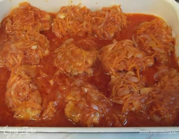 Отправьте в разогретую духовку до 200°C.