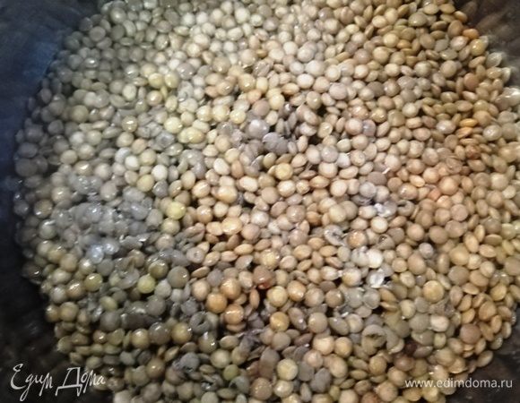Чечевица приготовилась. Вся жидкость впиталась.