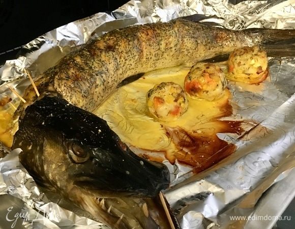 Через указанное время выключаем духовку и даем щуке полностью остыть.