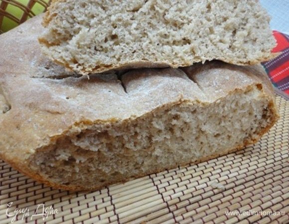 Вот такой хлебушек в разрезе, остывший, но еще тепленький.