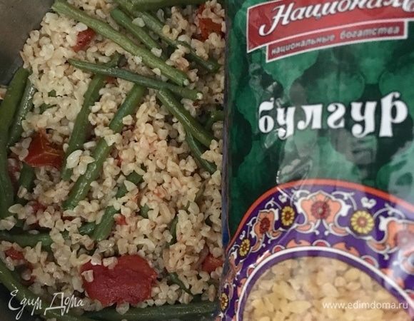 Перемешать, брызнуть лимонным соком и немного оливковым маслом для придания свежей нотки блюду. Накрыть крышкой и оставить немного. чтобы все ингредиенты пропитались ароматами друг друга!