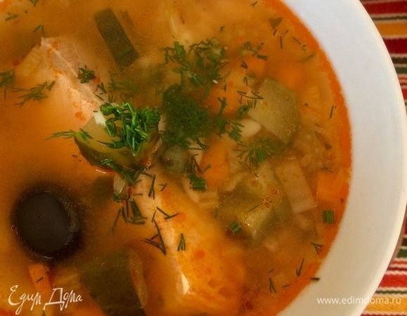 Перемешиваем, варим 2–3 минутки, снимаем с огня и даем настояться.