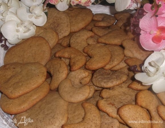 Выпекать в течение 7 минут, не больше, иначе печенье посохнет. Приятного аппетита!