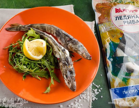 Немного охладите рыбу и подавайте к столу. Полезное и легкое блюдо готово. Приятного аппетита!