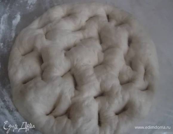 Обмять его. Накрыть пленкой и дать еще раз подняться.