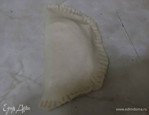 Складываем и зажимаем края.