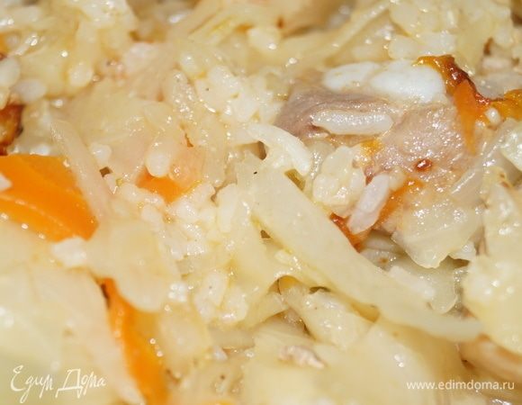 Если есть зелень, нарубите ее и положите за 5–7 минут до готовности. Перед подачей все аккуратно перемешайте. Приятного аппетита!