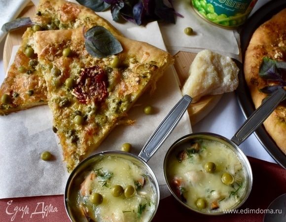 Ну, а вот и мидии! Подавать тут же, пока соус нежный, мегасливочный, тягучий. Благодаря вину и специям благоухает очень призывно. Хочется сразу же отведать, что же в итоге получилось.