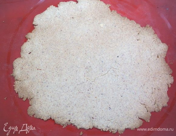 Вот так выглядит запеченный штрейзель. Его необходимо поломать на мелкие кусочки.