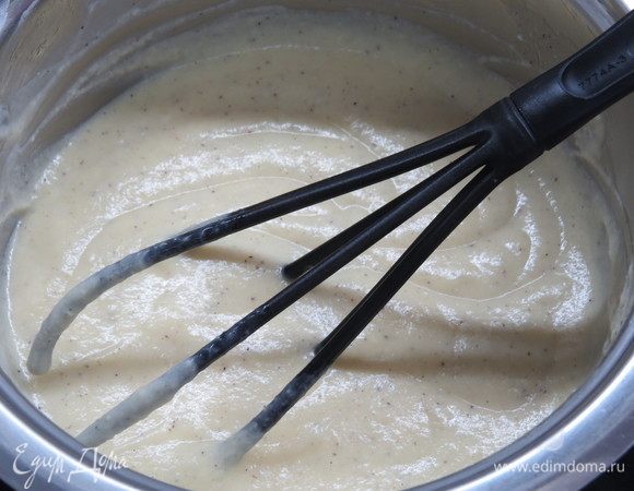 Варим до загустения 3–5 минут.
