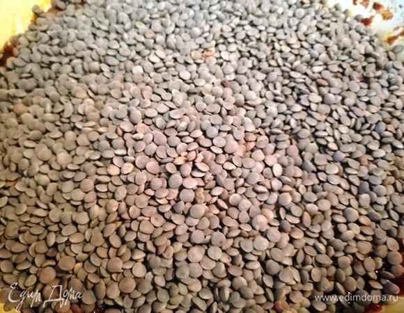 Высыпаем чечевицу ТМ «Националь».