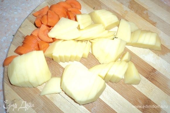 Морковь и картошку добавили.