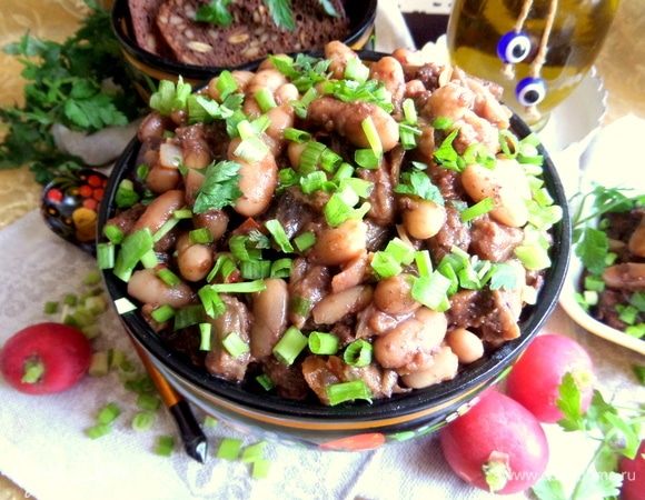 Дать постоять рагу пропитаться, потом можно подавать в теплом виде.