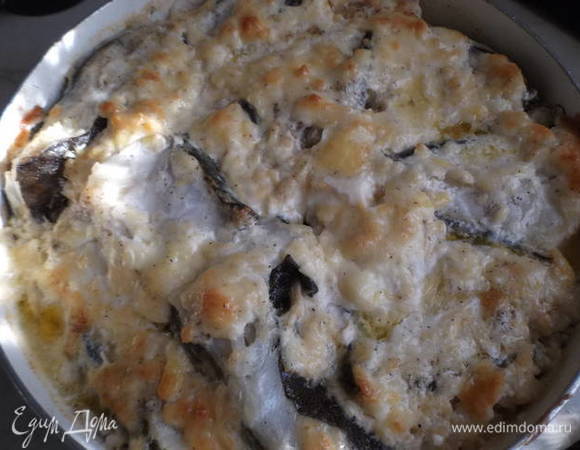 Поставить в разогретую духовку. Выпекать при 200°C в течение 1 часа. Приятного аппетита!