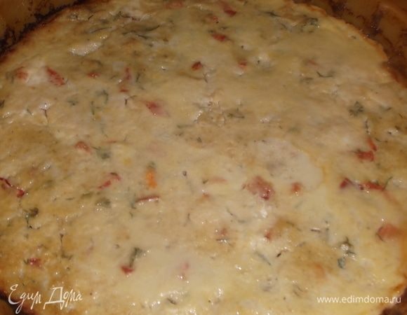 Поставить в разогретую духовку. Выпекать при 200°C 40–45 минут.