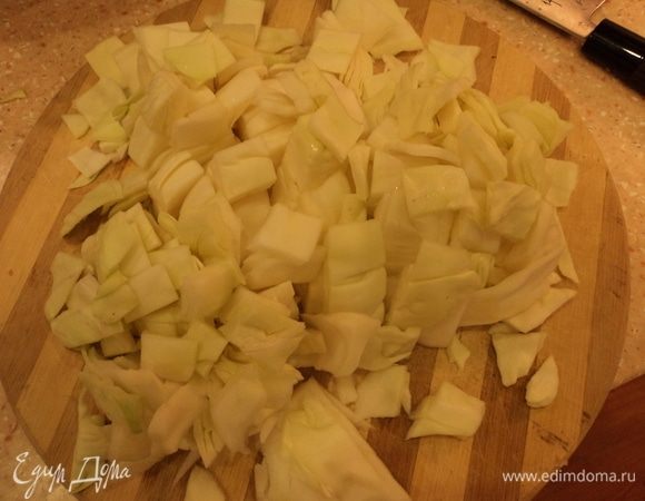 Капусту нашинковали.