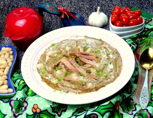 Осталось подать вкусный супчик к столу.