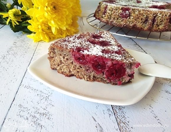 Я очень люблю вишню. За кислинку, за яркий цвет и за то, что она сговорчивая — можно и пирог испечь, и соус к мясу сделать!