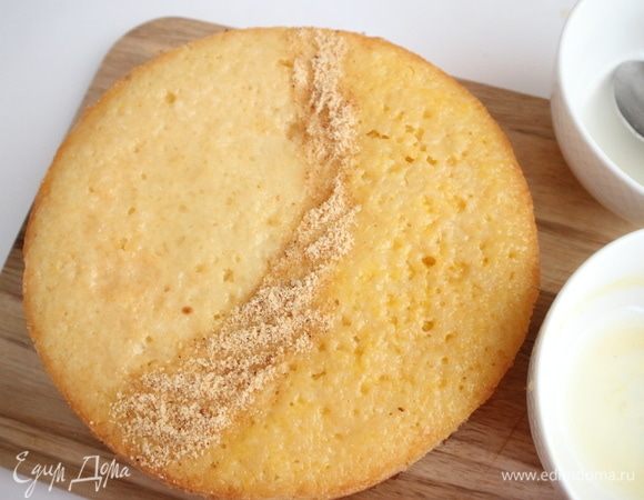 У вас уйдет весь сок, пирог впитает всю жидкость и не промокнет насквозь. Будет влажным, нежным и ароматным.