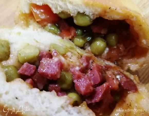 Вот такие сочные и яркие пицца-пирожки получились.