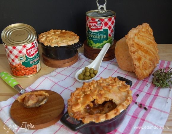 Он вкусный и с пылу жару, и в охлажденном виде, когда начинка застывает.