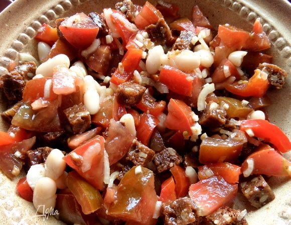 Полить маслом, и я еще добавила маринад от перцев, тогда будет полный баланс специй.