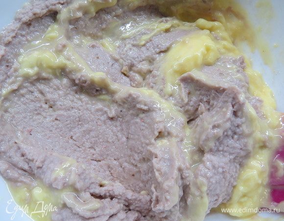 Пюрировать погружным блендером до однородного состояния.