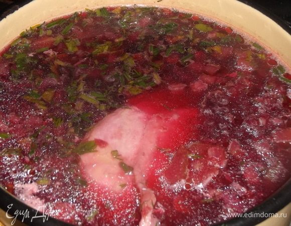 Посолить по вкусу. Довести до кипения и варить 3 минуты. Приятного аппетита!