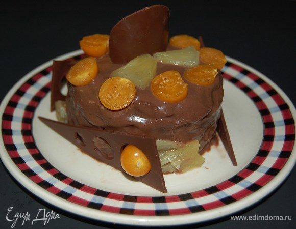 Лучше охладить собранное пирожное перед подачей. В моем случае я еле успела сфотографировать десерт. При этом дети так и не поняли подвоха, не раскусили наличие фасоли в десерте.