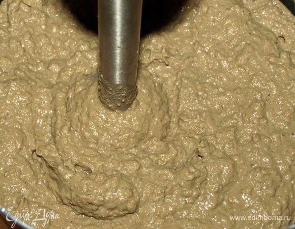 Пробить погружным блендером в однородную массу.