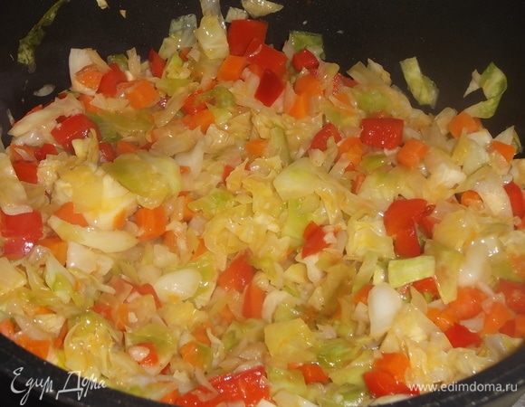 Тушим под крышкой еще 5 минут.