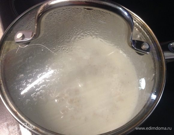 В общем, как добились устойчивого стационарного томления, крышкой закрыли и так 15 минут.