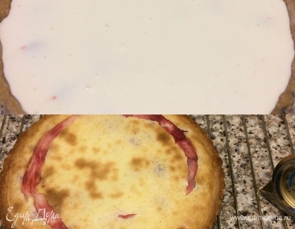 Пирог выпекать 35–45 минут. Готовый пирог сначала полностью остудить в форме, а затем отправить в холодильник на 3–4 часа.