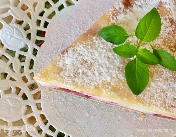 Перед подачей посыпать сахарной пудрой.