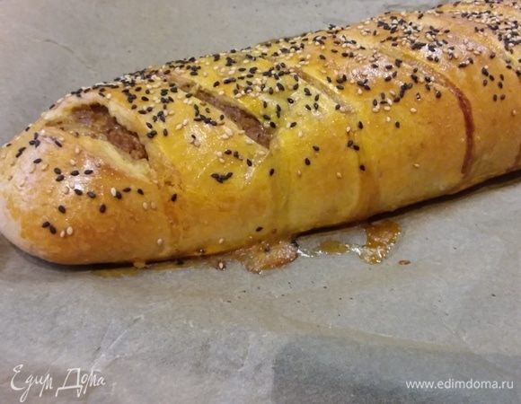 Выпекать в заранее разогретой до 180°C духовке около 30 минут. За это время можно приготовить салатик.