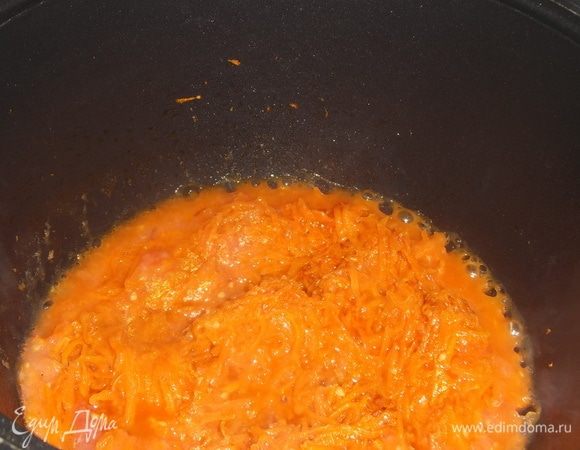 Добавить помидоры.